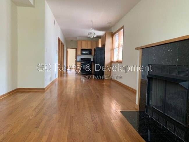 Building Photo - 1505 N Maplewood Ave