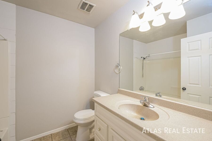 Building Photo - 10290 Benton St