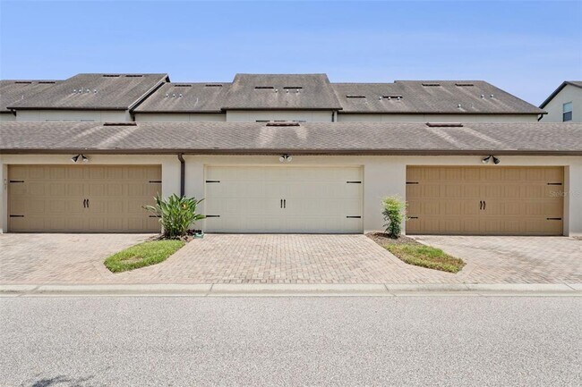 Building Photo - 7260 Duxbury Ln