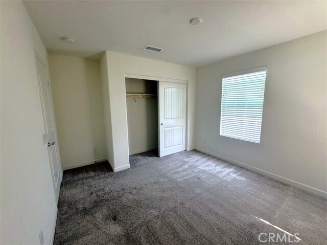 Building Photo - 1014 W Buttercup Ln