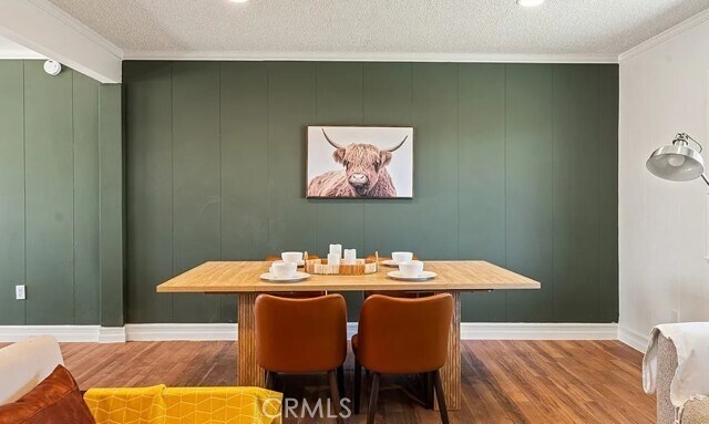 Building Photo - 9925 Redwood Ave