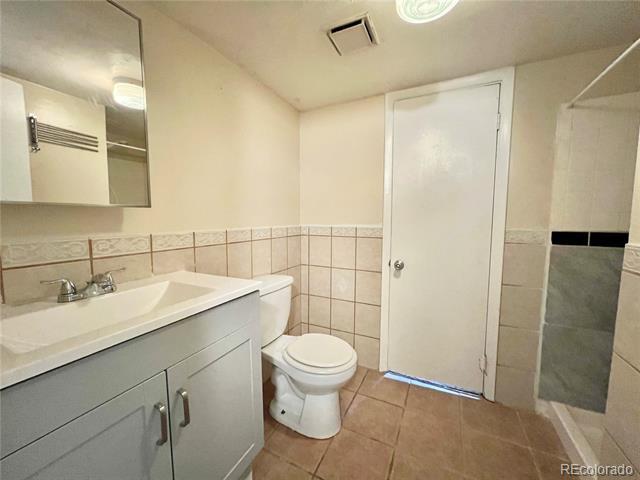 Building Photo - 5163 Beach Ct