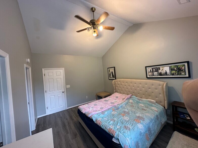 Master Bedroom Again - 121 Candleberry Cir