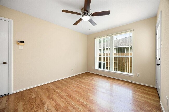 Building Photo - 5723 Cochise Dr