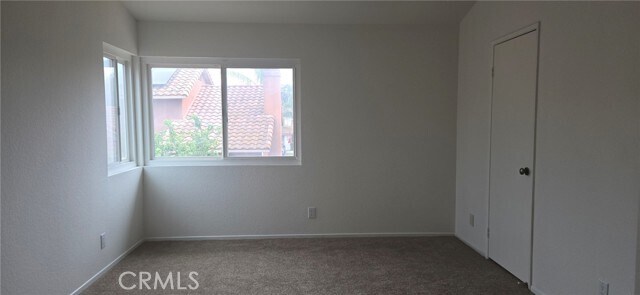 Building Photo - 6 Firethorn