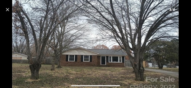 Building Photo - 6102 Stoneyridge Dr