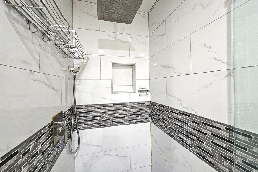 Building Photo - 23526 Dolorosa St