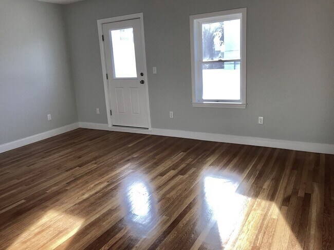 Building Photo - 822 Nantasket Ave