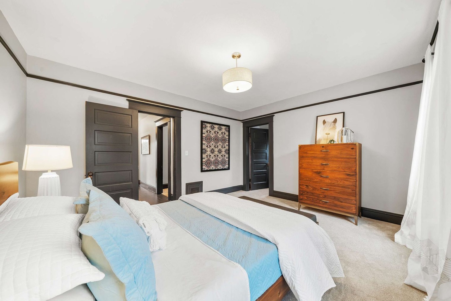 Building Photo - 3820 SE Belmont St