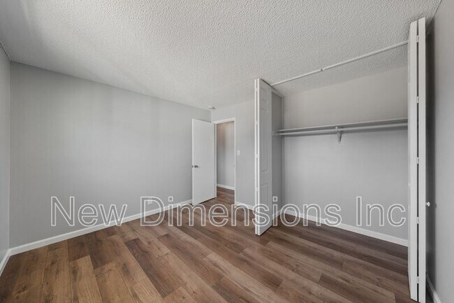 Building Photo - 2565 Pequop St