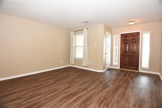Building Photo - 9619 Babbling Spring Ct