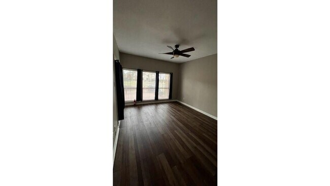 Building Photo - 126 Summer Pl Cir
