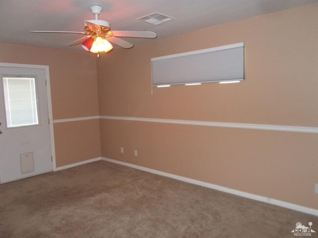 Building Photo - 9641 Vista Del Valle