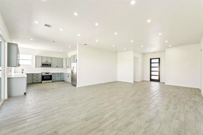 Building Photo - 223 Rd 5714
