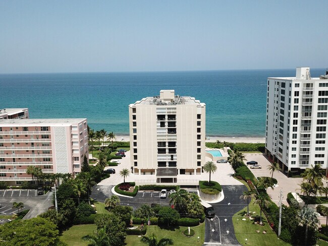 Building Photo - 3009 S Ocean Blvd