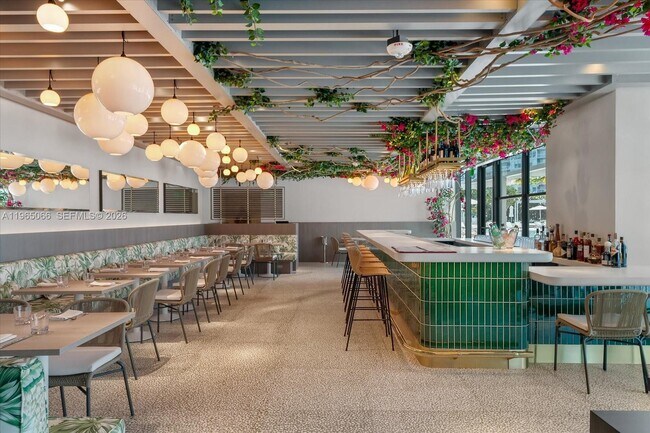 Building Photo - 501 West Ave