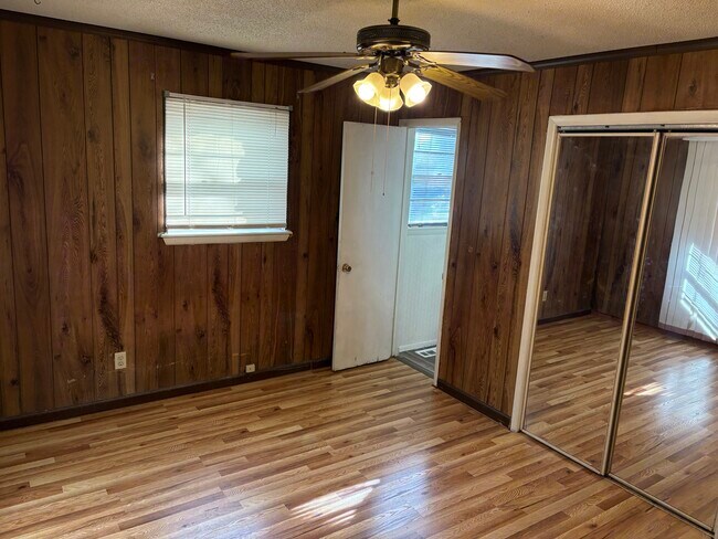 Building Photo - 2538 E 48th St N