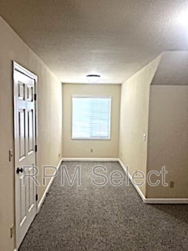 Building Photo - 4534 Whitney Ave