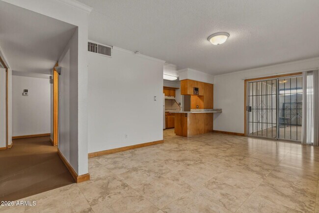 Building Photo - 3636 W Keim Dr