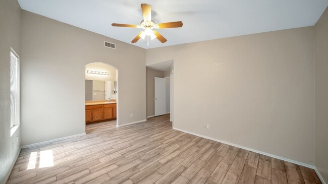 Building Photo - 3591 S Harrison Shadow Way