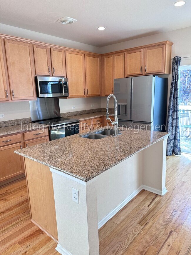Building Photo - 3762 Cadence Dr