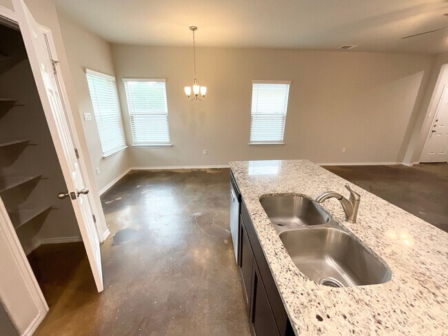 Building Photo - Luxury 2-story | 3-bedroom | 2.5-bath  dup...
