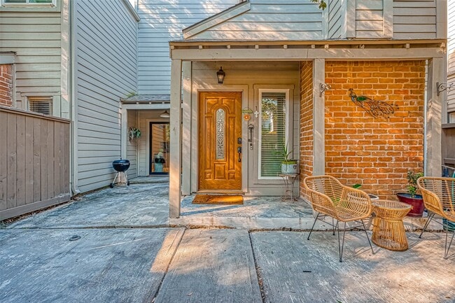 Building Photo - 11733 Lakeside Pl Dr