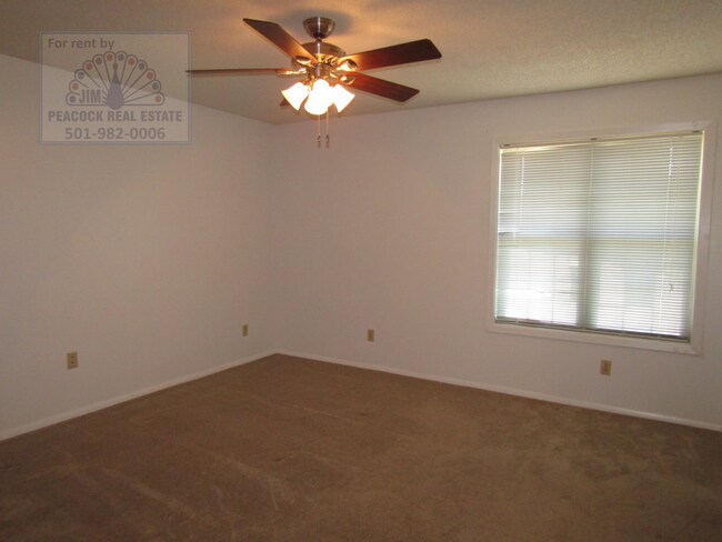 Building Photo - 42 Creekridge Cir