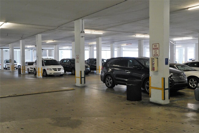 Building Photo - 13499 Biscayne Blvd