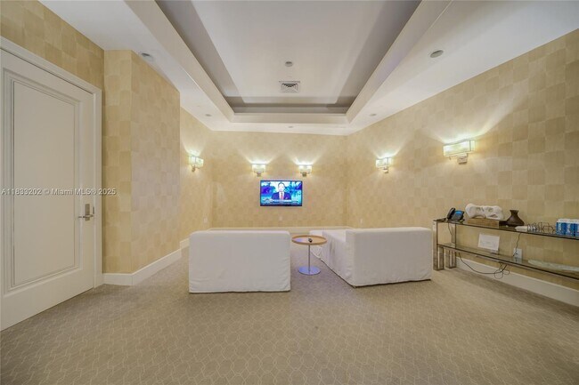 Building Photo - 9601 Collins Ave