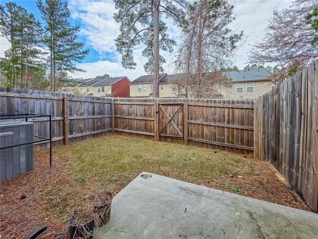 Building Photo - 5786 Calle Vis Dr