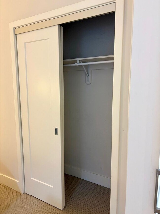 Building Photo - Southwest Water Front One Bedroom W/All Am...