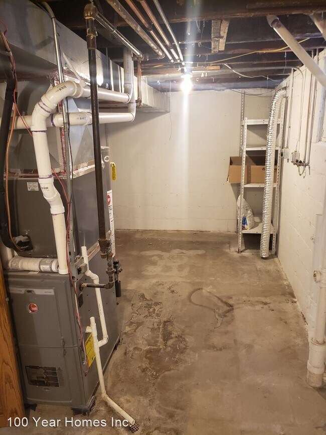 Building Photo - 4 br, 2 bath House - 5233 S. 49th Street