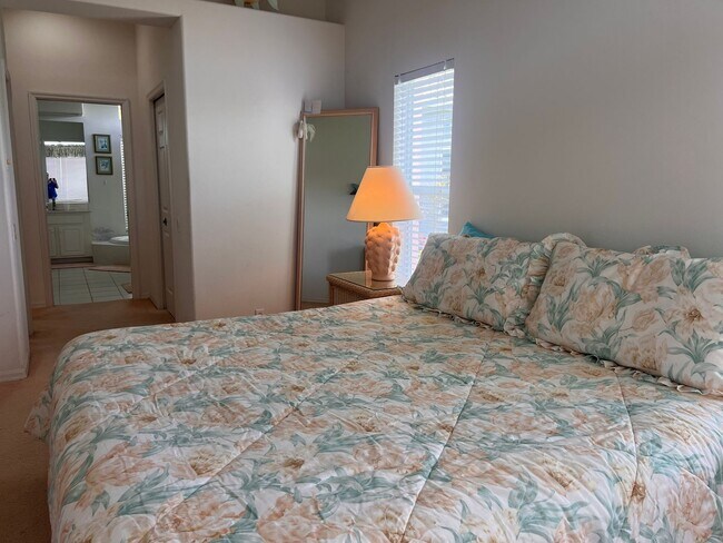Building Photo - 2BR+Office with sleeper/2BA Single Family ...