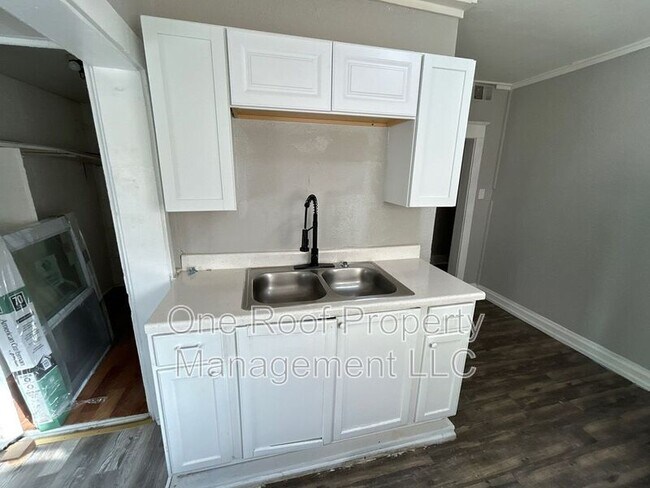 Building Photo - 3224-3226 E 8th St.