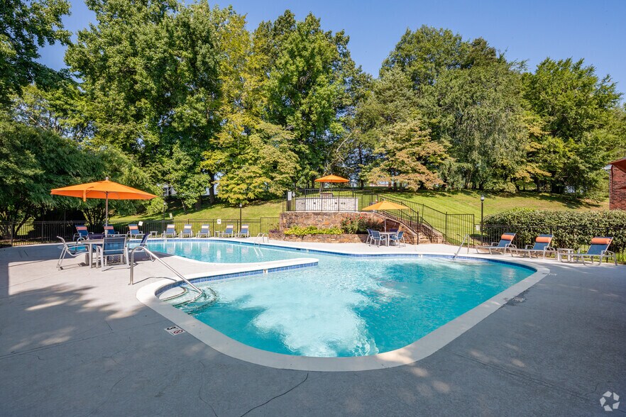 The Trails Apartments 100 Trails Cir Nashville TN 37214 Apartment