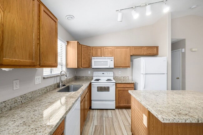 Building Photo - 2205 N 109th Ave