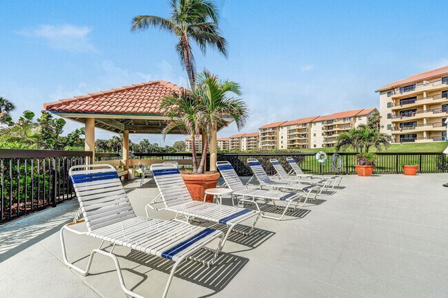 Building Photo - 101 Ocean Bluffs Blvd