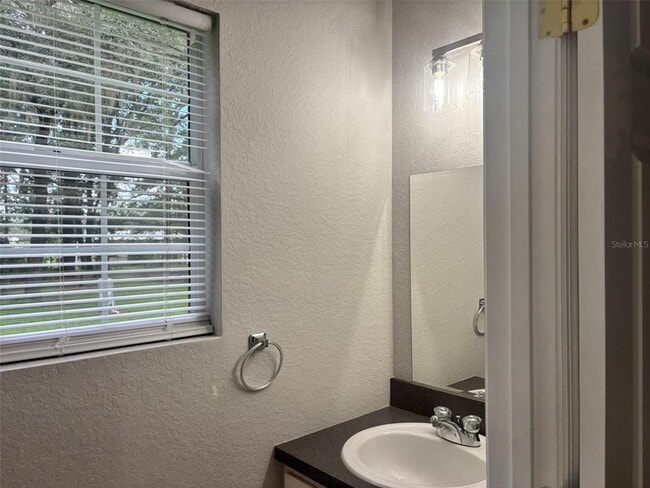 Building Photo - 4390 NE 140th Ct