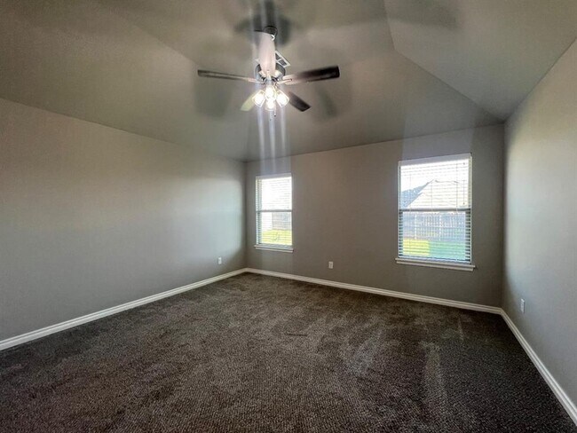 Building Photo - 8722 SW 40th Ter