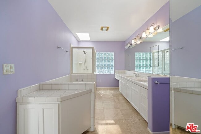 Building Photo - 15656 Crownridge Pl