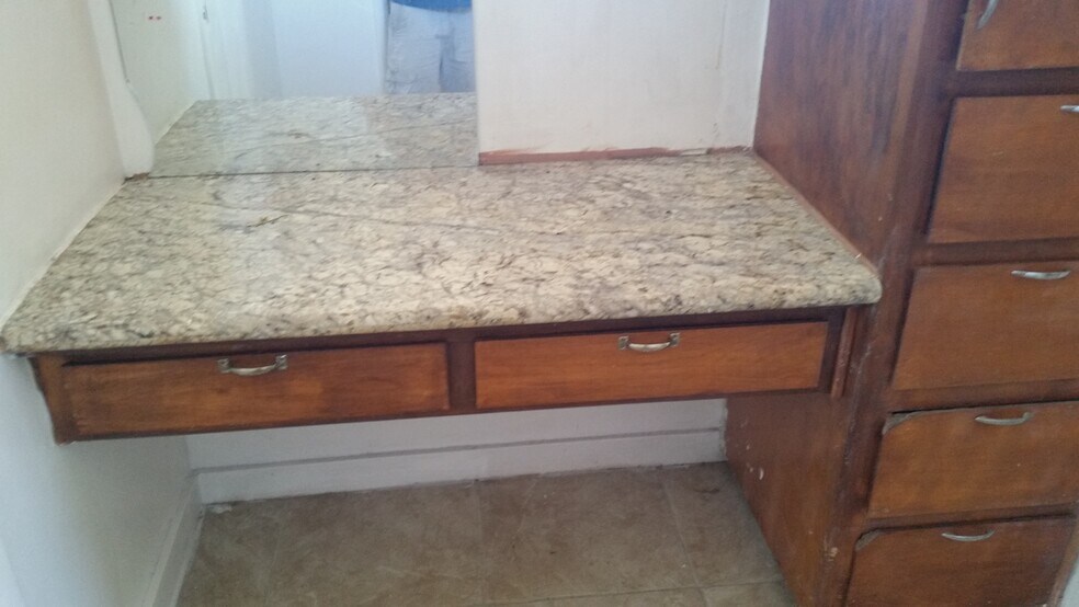 Building Photo - 32942 Perret Blvd