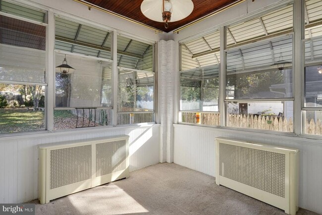 Building Photo - 6066 Wooten Dr