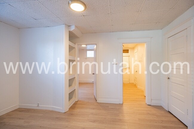 Building Photo - 273-275 S. 400 E. - 1