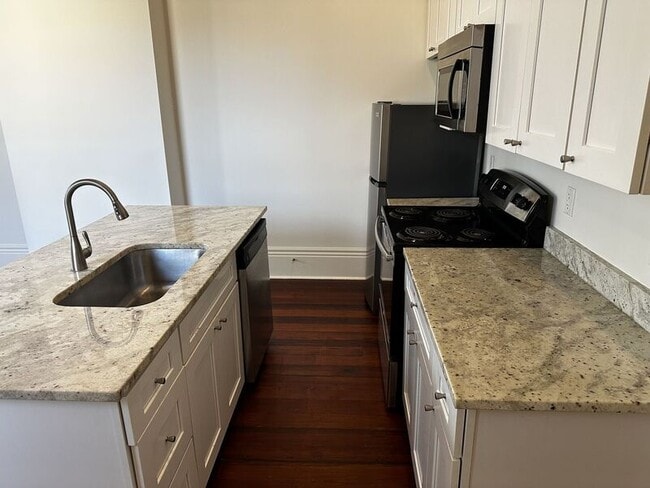 Building Photo - 1527 Reverend John Raphael Jr Way