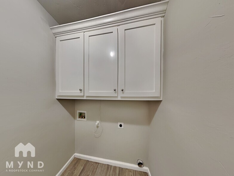 Building Photo - 12924 Firerock Cir