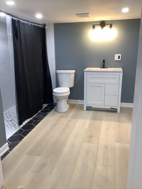 Building Photo - 5009 N Camac St