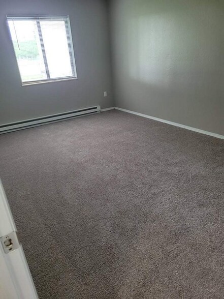 Building Photo - 505 N Main St