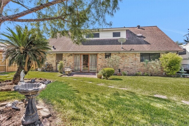 Building Photo - 1102 Mosher Ln