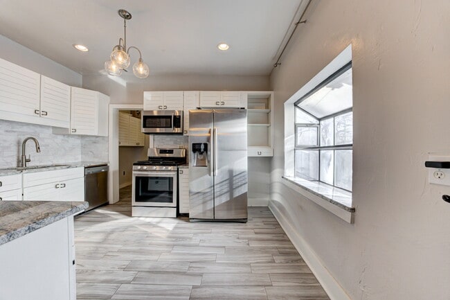 Building Photo - 1715 NW 38th St